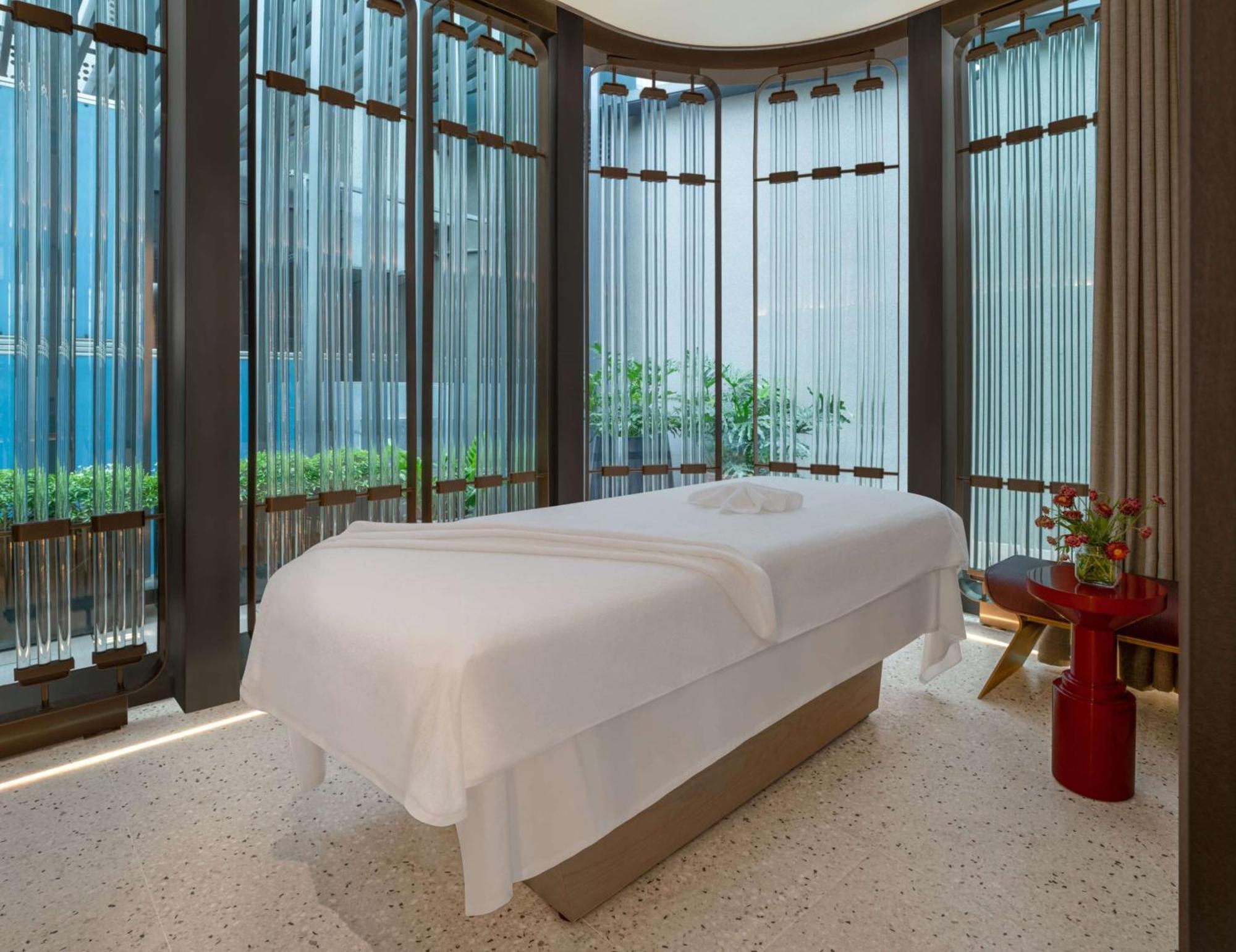 Отель Hilton Saigon